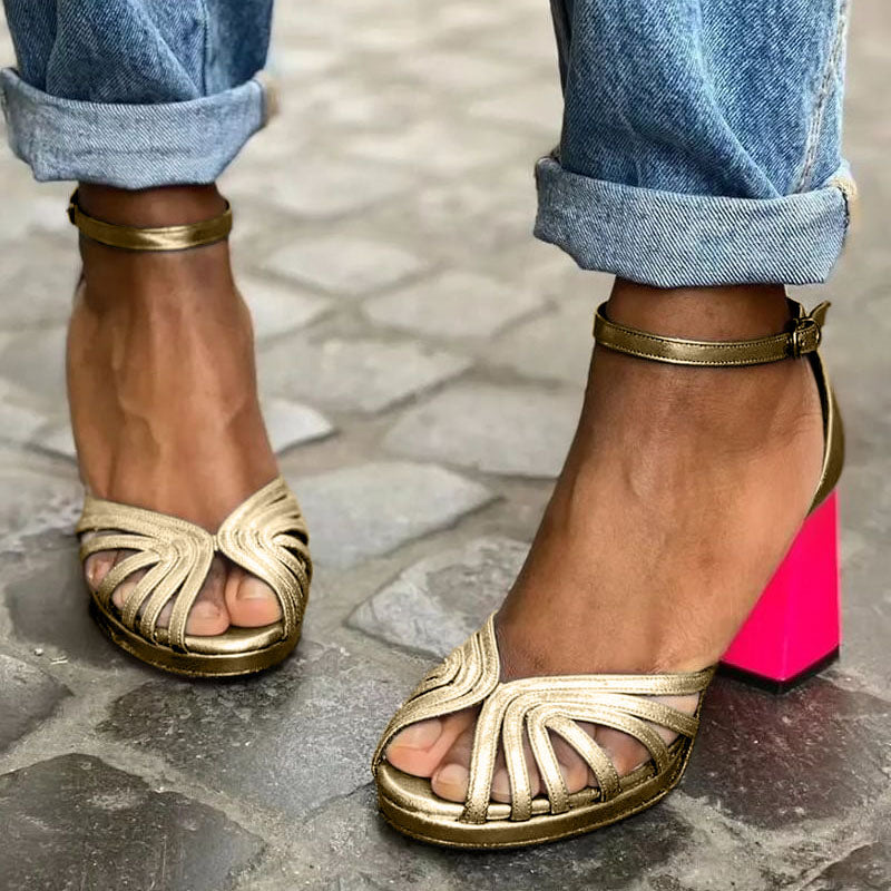 Elva™ | Klassiska Sandaler med Ankelrem och Öppen Tå